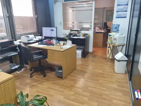 Oficina en Venta con 1 cochera