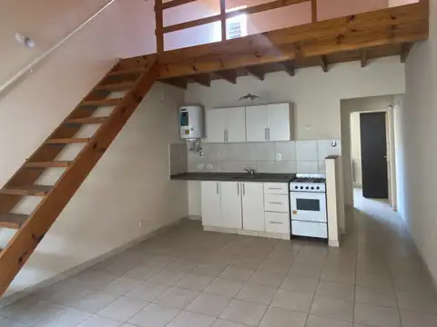 Departamento tipo 2 ambientes mas entrepiso, terraza y cochera