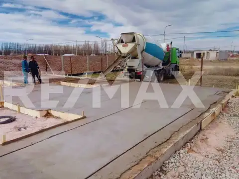 Casa en Venta en Plottier, USD 88.000