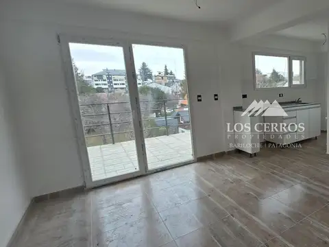 Monoambiente en venta en el Centro de San Carlos de Bariloche - Balcón terraza y vista