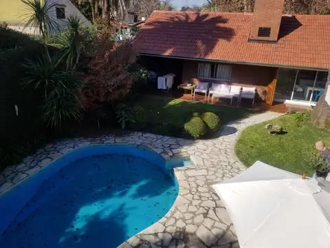 Casa en Venta en Adrogue, USD 360.000