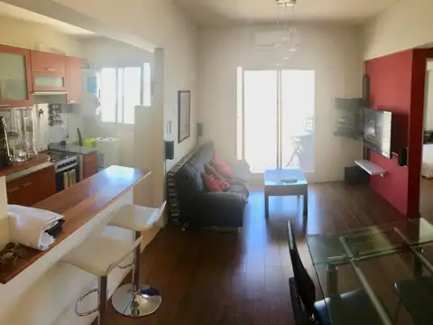 Venta de departamento de 2 ambientes en excelentes condiciones   Apto crédito