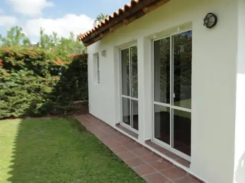 Casa en Venta con 1 cochera