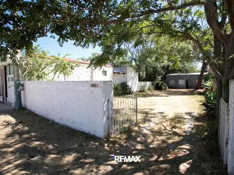 VENTA CASA 3 AMBIENTES ZONA CENTRICA MONTE HERMOSO