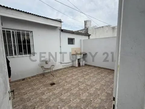 Depto Tipo Casa 4 ambientes con 1 baño
