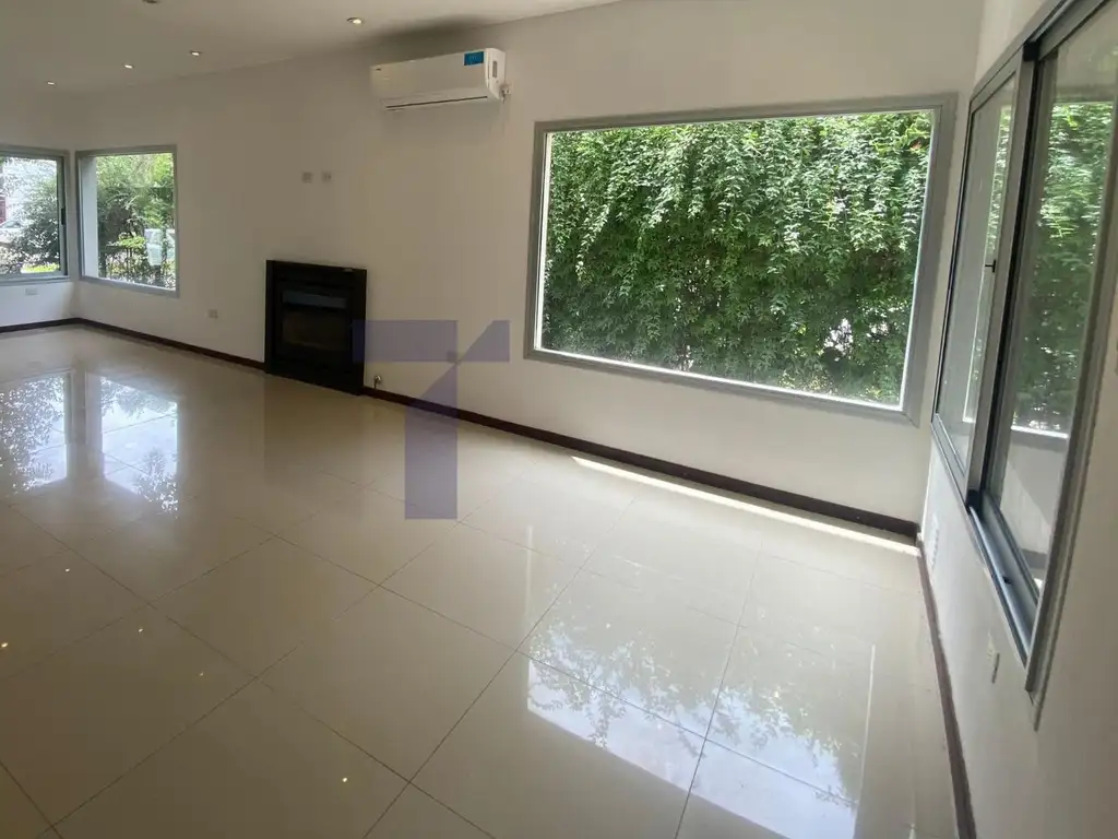Casa en Fincas de Iraola I de 4 dormitorios