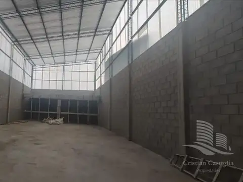 Galpón de 300m2 en Venta en San Fernando