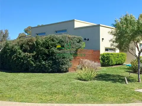 Casa en Venta en Pilar del Este - Santa Elena, USD 199.000