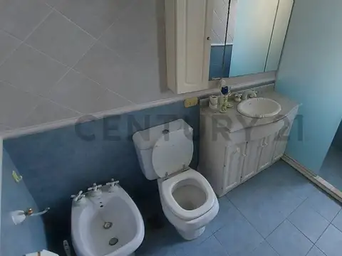 Casa 6 ambientes con 3 baños