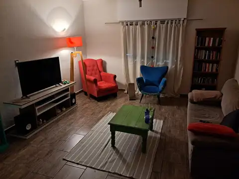 Depto Tipo Casa en Alquiler de 2 dormitorios