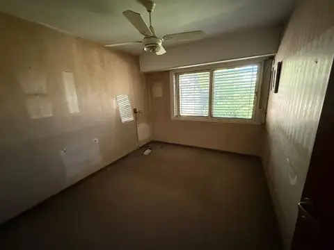 Venta casa 4 ambientes cocheras parque quincho apto crédito