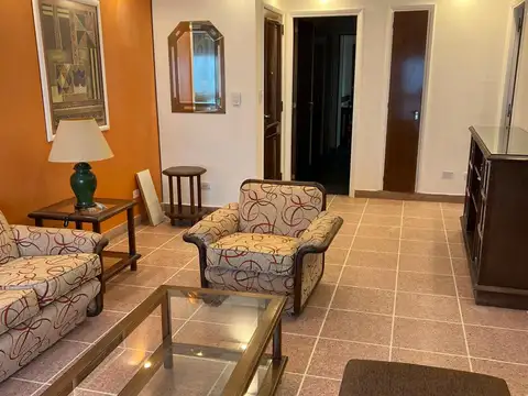 Departamento 6 ambientes con 1 baño