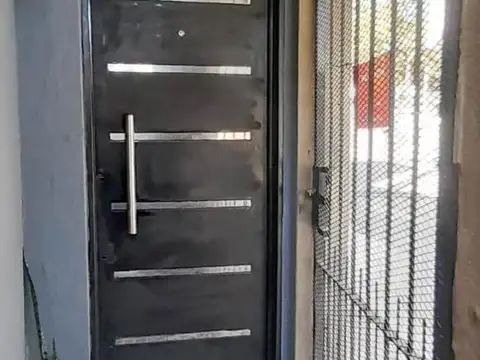 Depto Tipo Casa en Venta 40 años