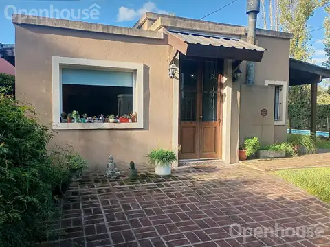 Venta Oportunidad Parque Peró: Hermosa casa 4 amb con Pileta y Jardín – USD 168.000 – Apto Crédito