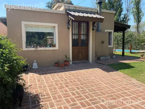 Casa en Venta con 2 cocheras