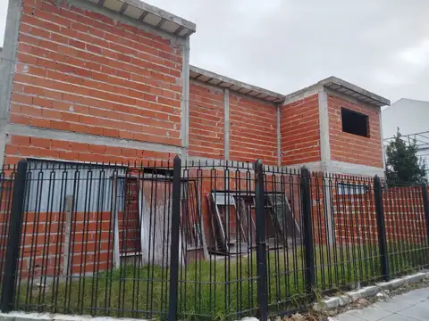 DOS DÚPLEX EN CONSTRUCCIÓN
