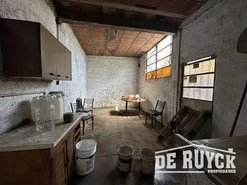 Galpon en Venta 11  mts Frente