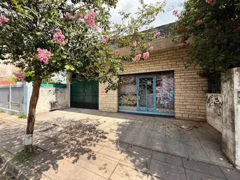 LOCAL EN ALQUILER - FRENTE A JARDIN DE INFANTES