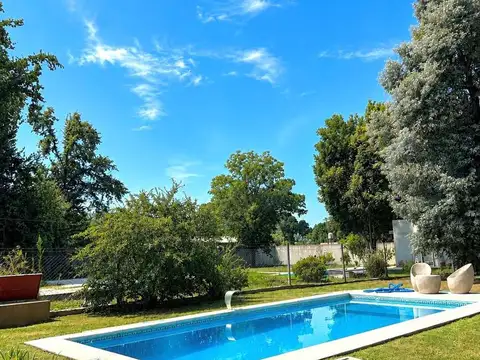 Casa en venta, barrio La Ferme II - Yapeyú 85