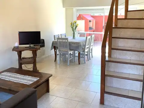 Casa en venta - 2 Dormitorios 1 Baño - Mar de Ajó