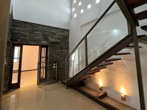 Casa en Venta de 5 dormitorios