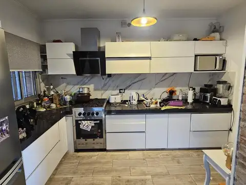 Casa 6 ambientes con 1 baño