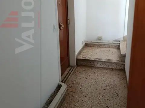 Depto Tipo Casa Monoambiente con 2 baños