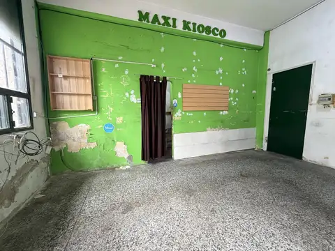 Local en Alquiler en Lomas del Mirador, $ 500.000