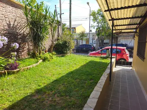 Casa 7 ambientes con 3 baños