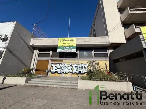 Av. Rivadavia 13700