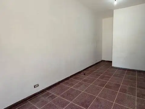 Local en Alquiler en Centro  - Moreno, $ 690.000