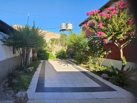 Casa 6 ambientes con 1 baño