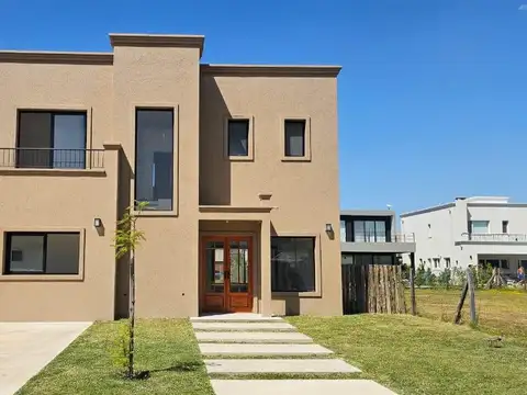 Venta Casa 4 ambientes,con piscina,a estrenar, Tigre, Vila Marina , Zona Norte