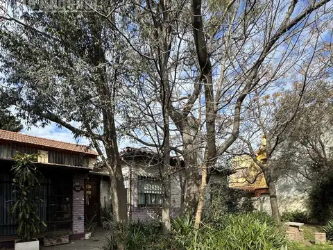 Casa en Venta con 4 cocheras