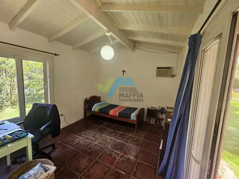 Casa en Alquiler con 1 cochera