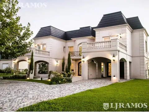 LOTE AL GOLF 2.100m². 4 DORMITORIOS.