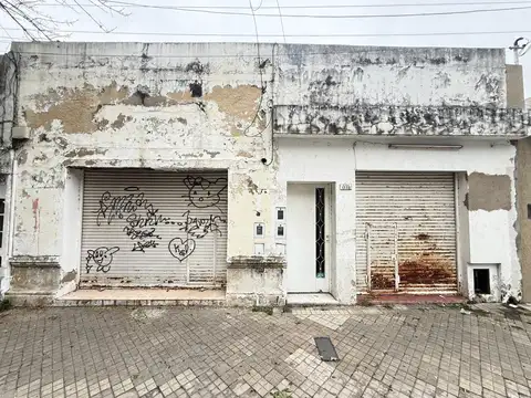 VENTA - Casa al frente a reciclar - Echesortu, Rosario.