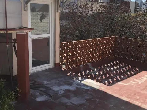 Depto Tipo Casa en Alquiler de 1 dormitorio