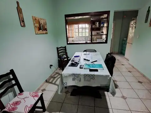 Casa 7 ambientes con 3 baños