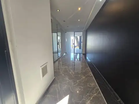 Casa 2 ambientes con 2 baños