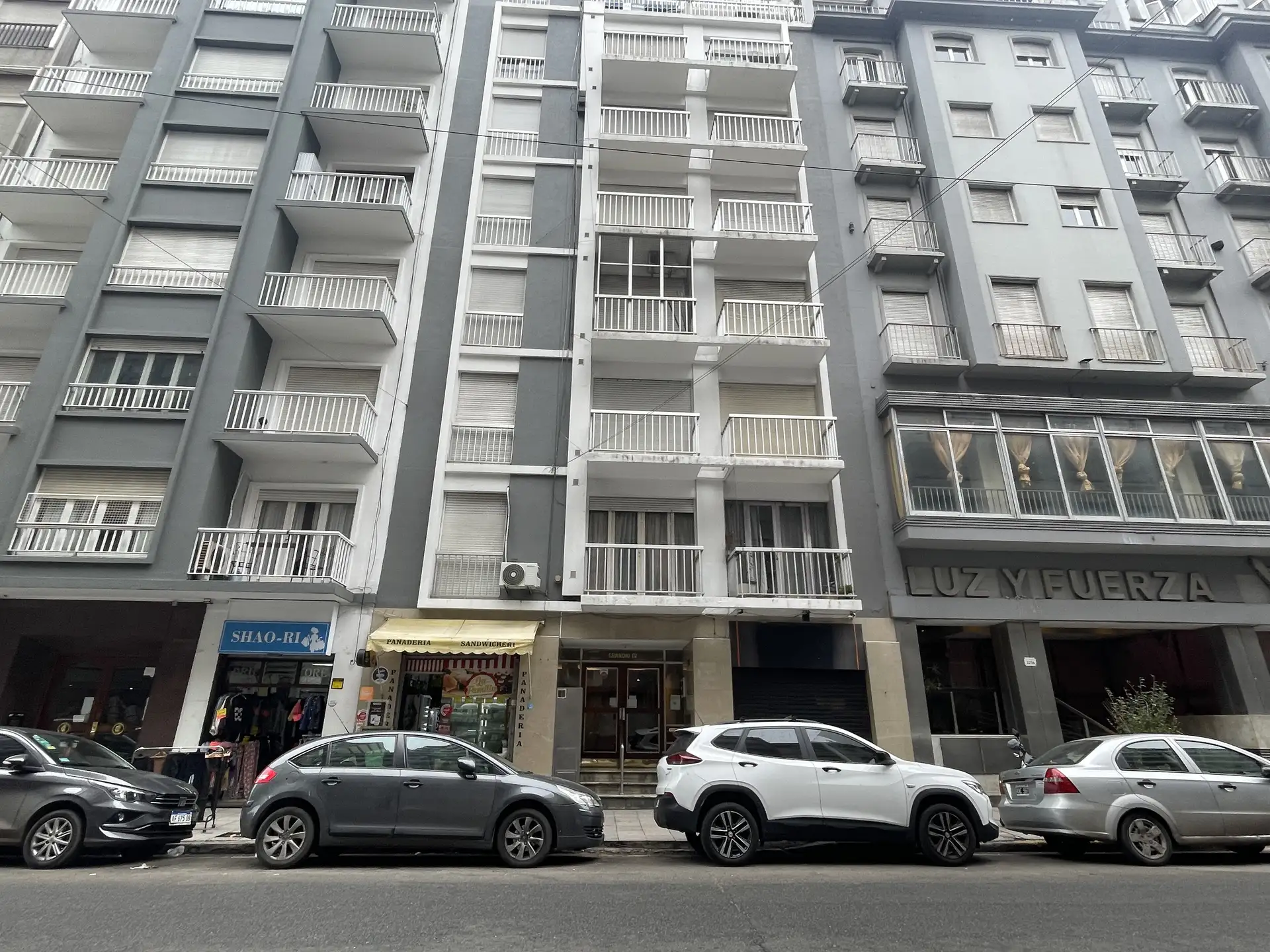 Depto 1 amb, 28m² en Paseo Aldrey, con balcón