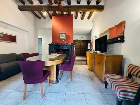 Casa 10 ambientes con 4 baños