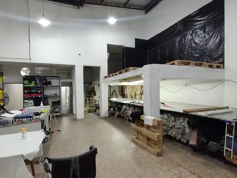 Galpon en Venta en Villa General Mitre, USD 375.000