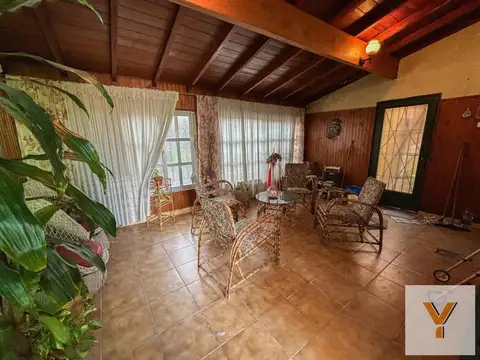 Casa en venta - 2 Dormitorios 2 Baños - 160Mts2 - Avellaneda
