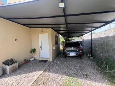 Casa en Venta en La Reja, USD 95.000
