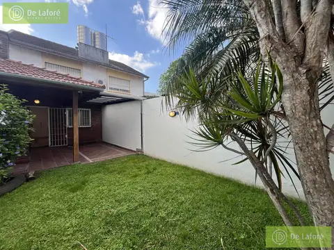 VENTA - Dúplex de 3 Ambientes con Jardín y Parrilla en Beccar