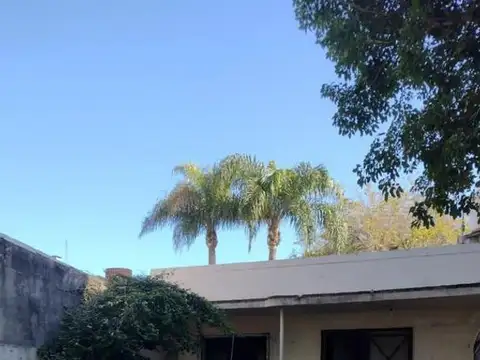 Casa en Venta en Castelar, USD 115.000