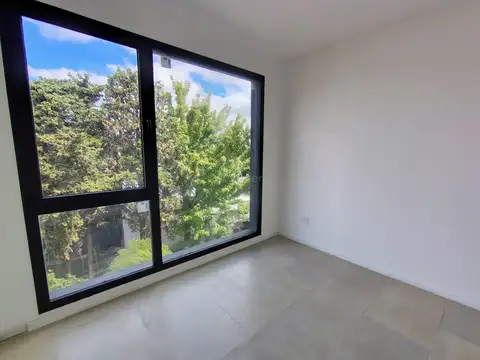 Departamento en alquiler de tres ambientes. Manuel Alberti.Pilar