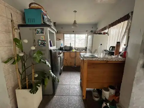 Casa 5 ambientes con 1 baño