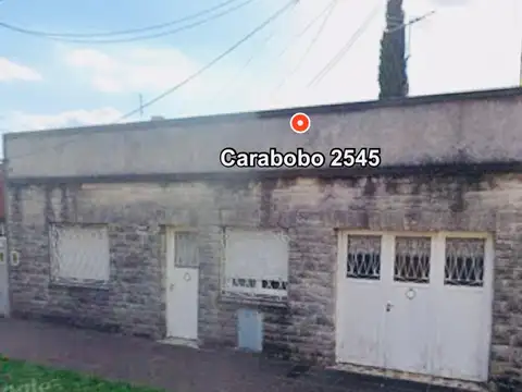 *LOTE A LA VENTA DE 10 X 36 CON PROPIEDAD A DEMOLER